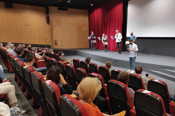 Contratación Charla
